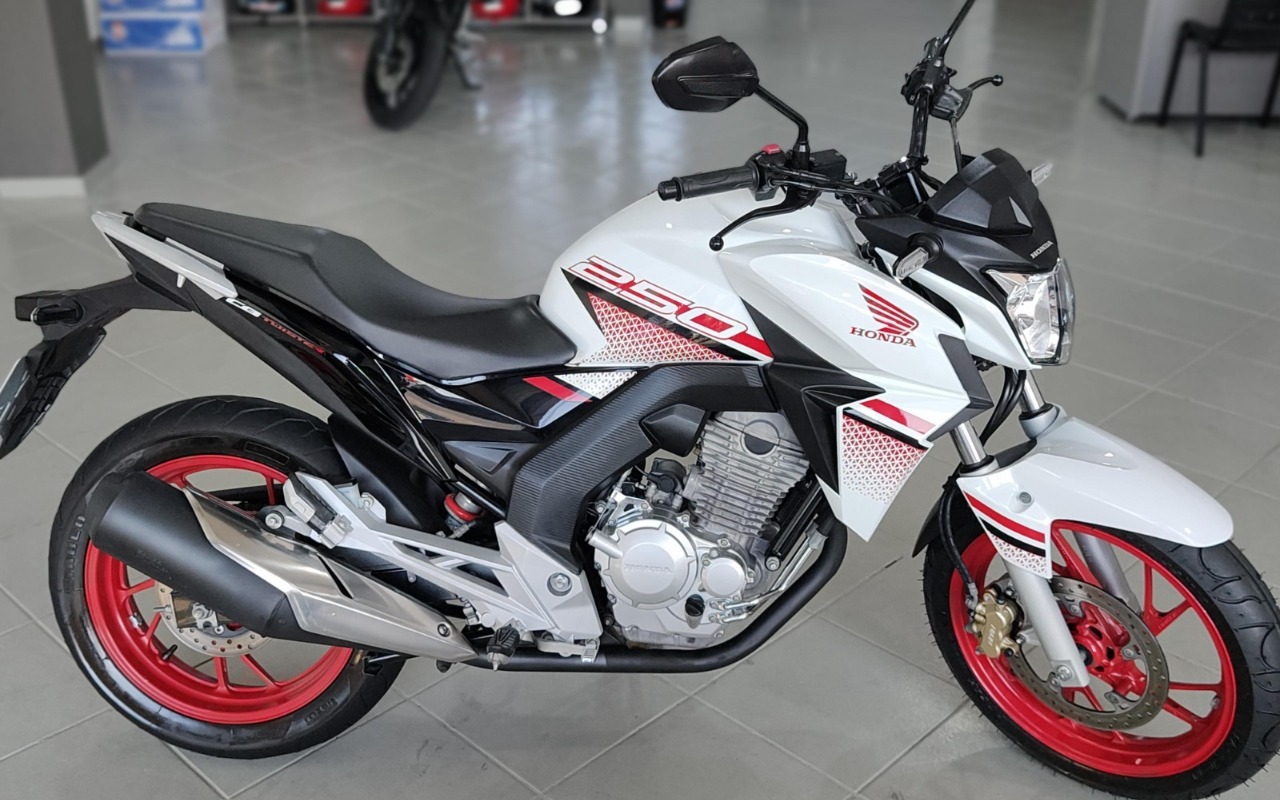 imagem-https://www.socarrao.com.br/sc-vehicle-images-prod/778396/1770298495387-WhatsApp Image 2026-02-04 at 13.16.16 (1).jpeg